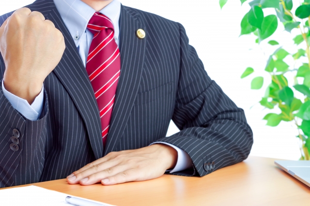 交通事故での治療費打ち切りを防ぐ方法！評判の良い徳島の弁護士を探そう